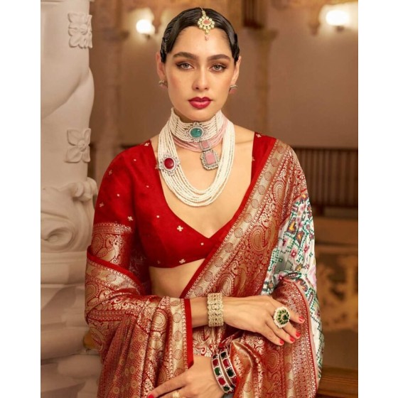 Women Art Silk Saree with Contrast Border